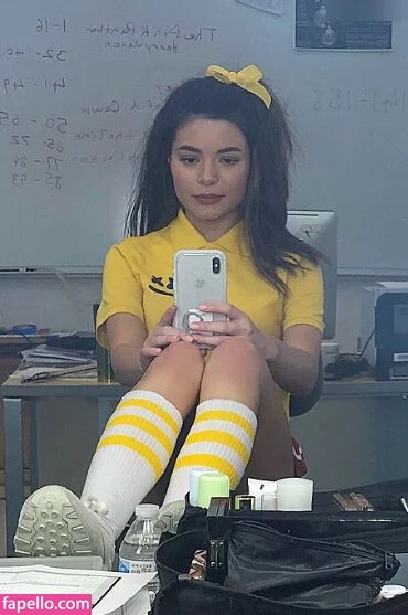 Miranda Cosgrove Onlyfans Photo Gallery 