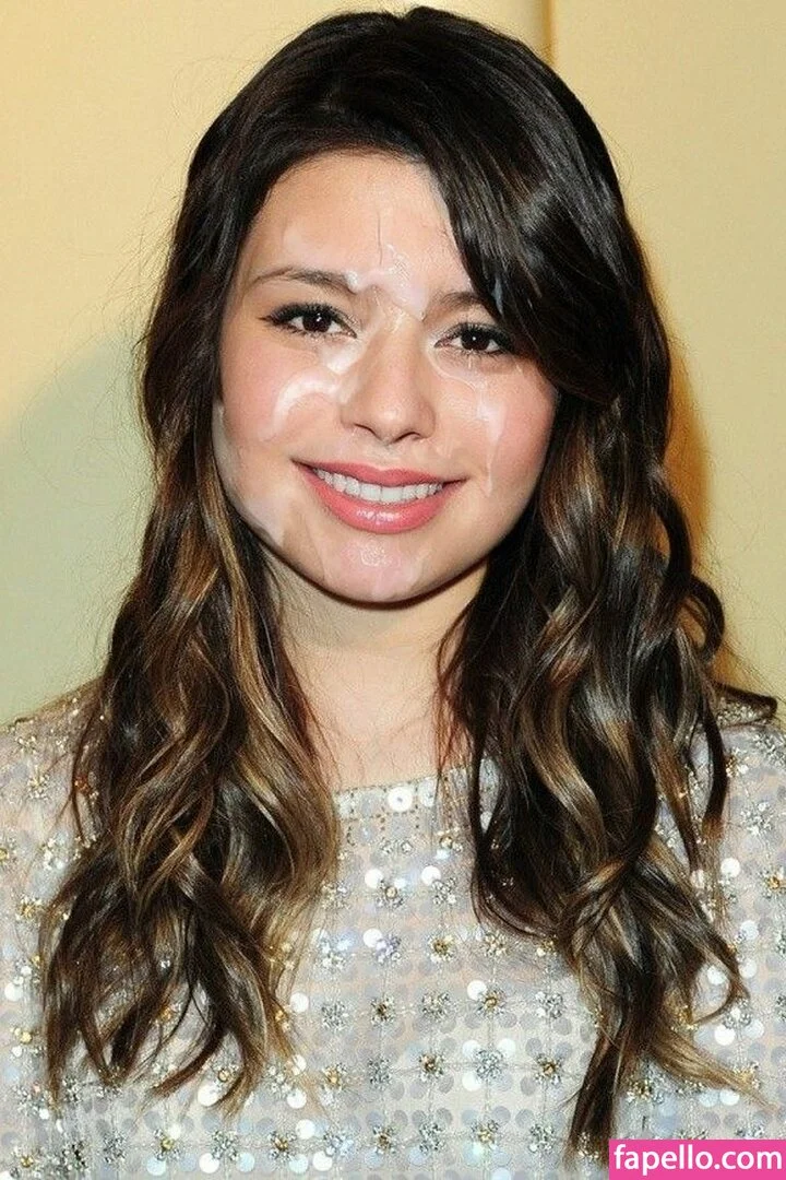 Miranda Cosgrove Onlyfans Photo Gallery 