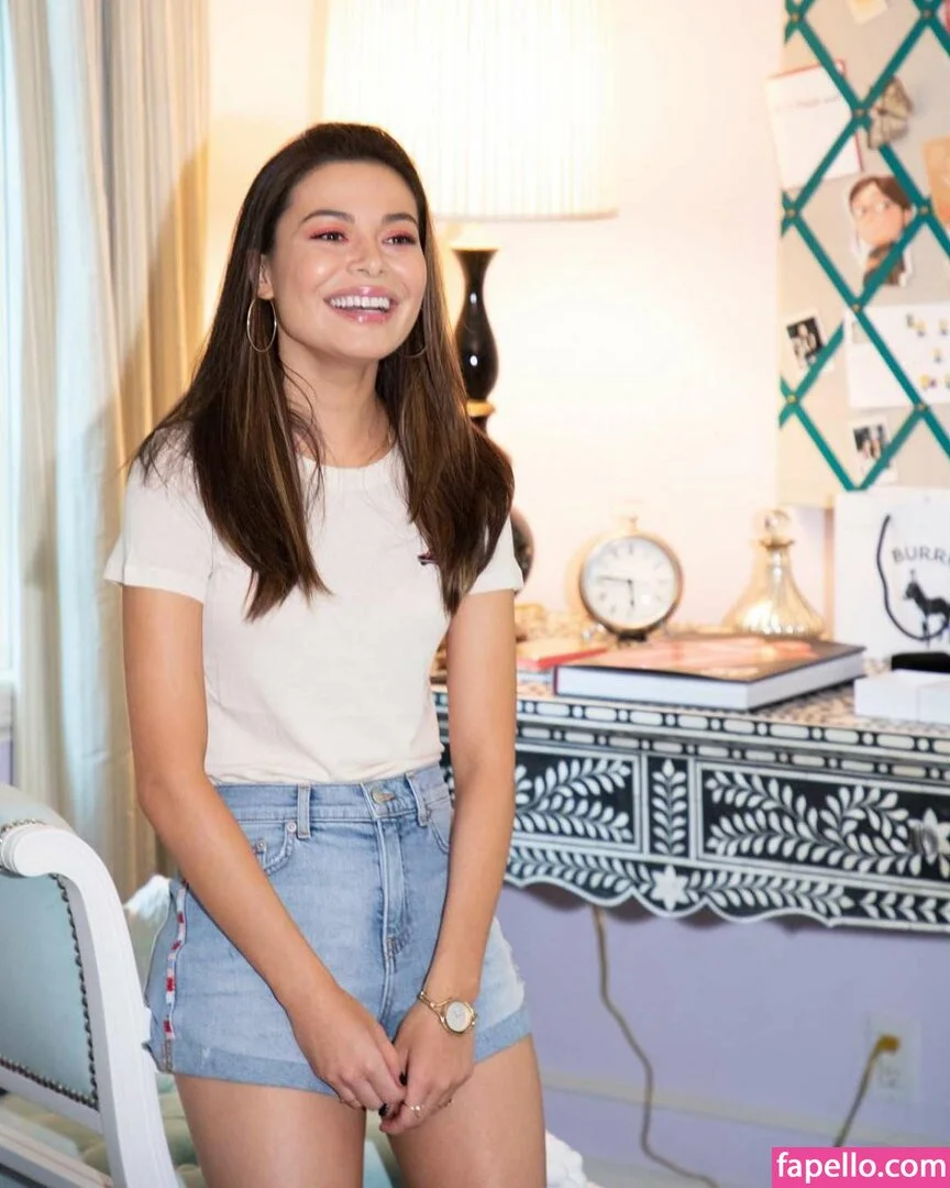 Miranda Cosgrove Onlyfans Photo Gallery 