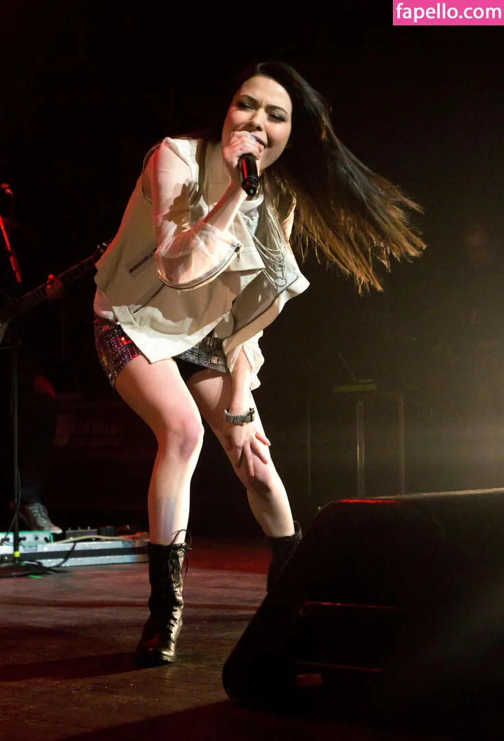 Miranda Cosgrove Onlyfans Photo Gallery 