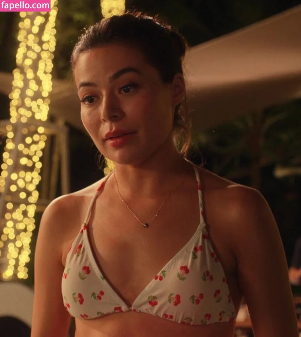 Miranda Cosgrove Onlyfans Photo Gallery 