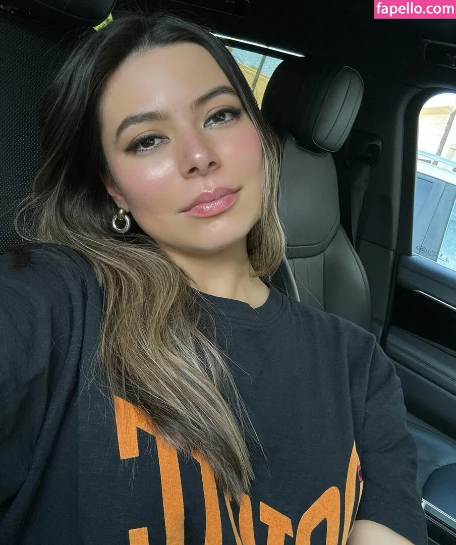 Miranda Cosgrove Onlyfans Photo Gallery 