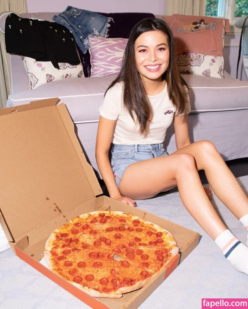 Miranda Cosgrove Onlyfans Photo Gallery 