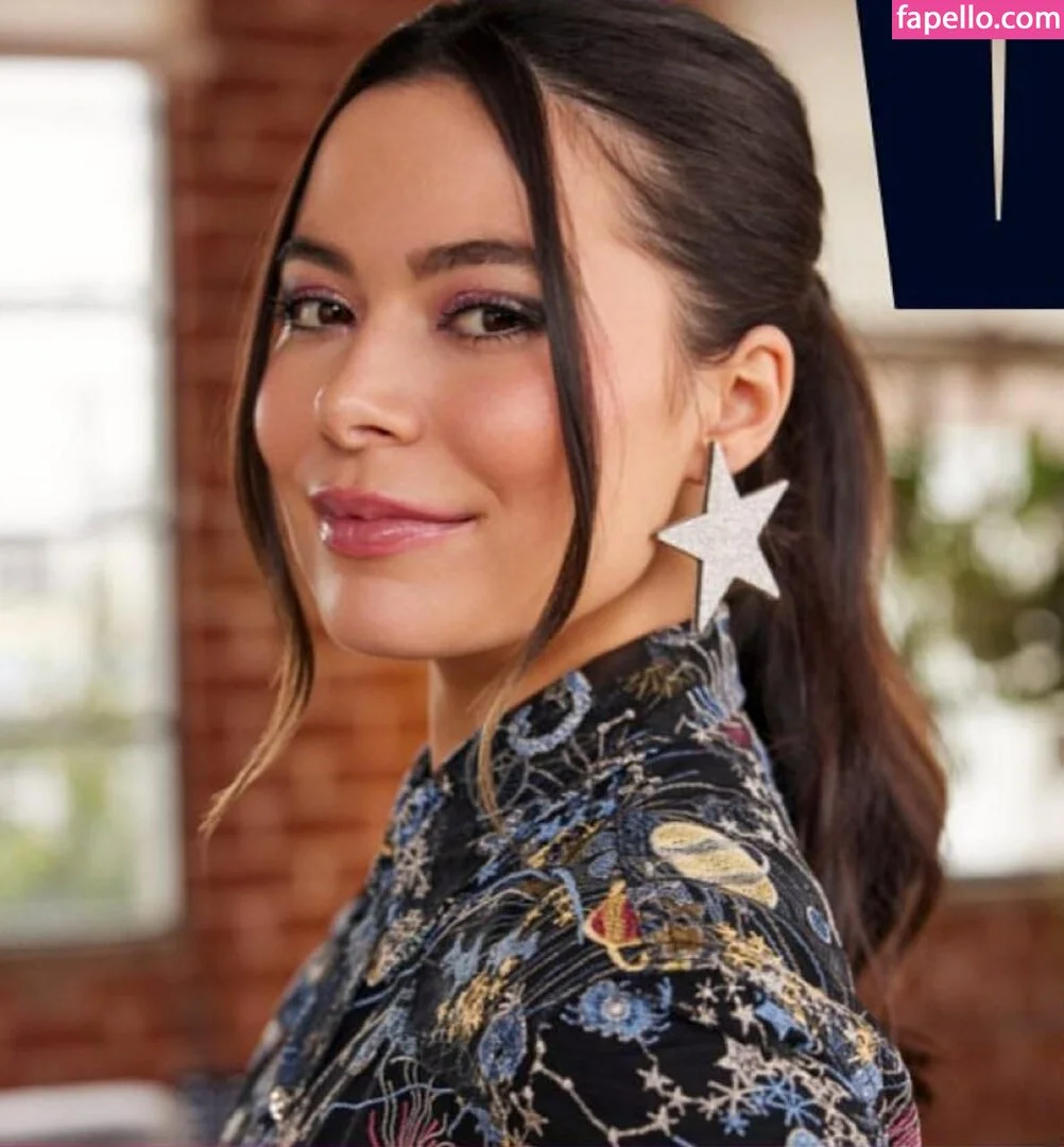 Miranda Cosgrove Onlyfans Photo Gallery 