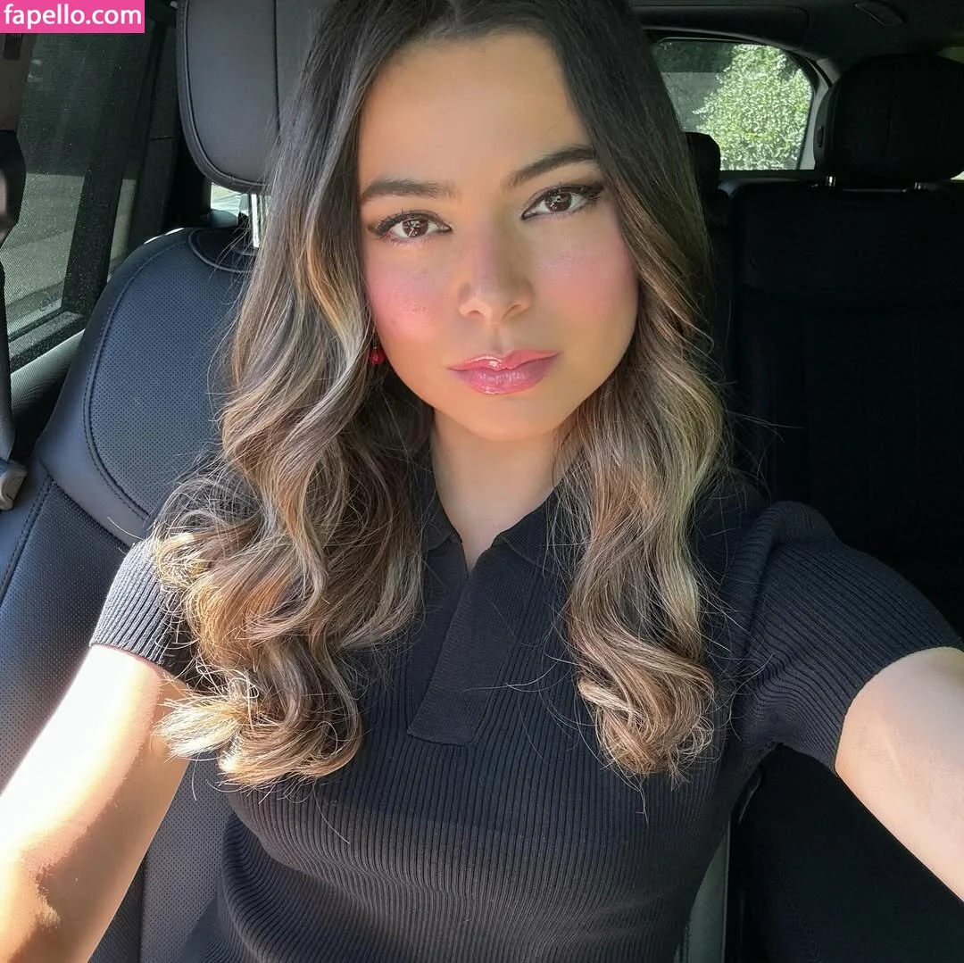 Miranda Cosgrove Onlyfans Photo Gallery 