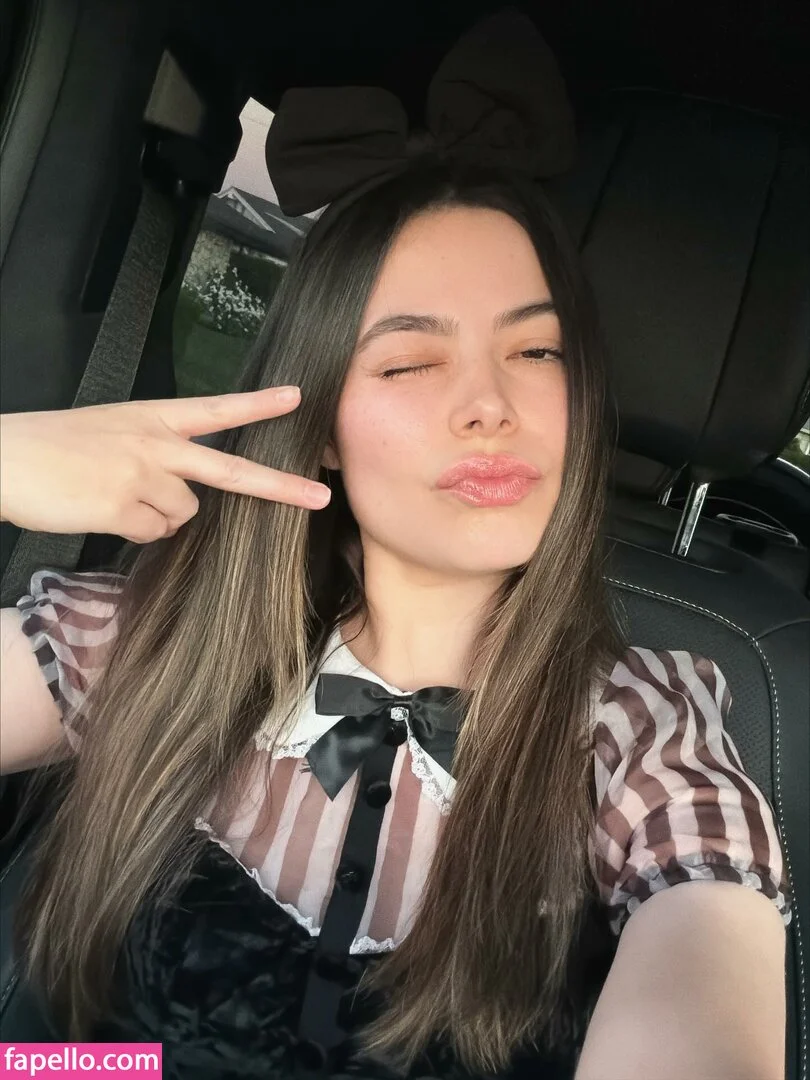 Miranda Cosgrove Onlyfans Photo Gallery 