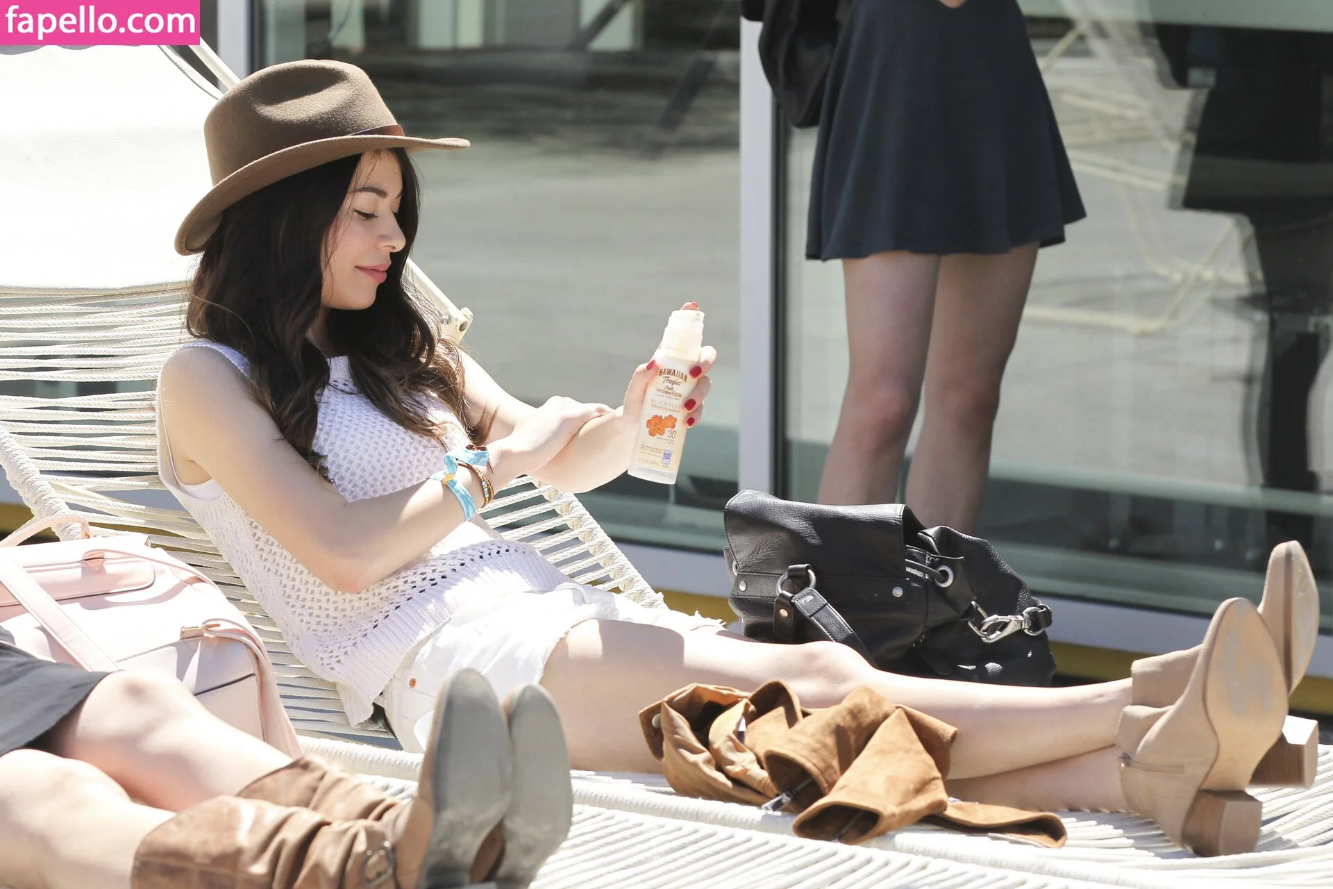 Miranda Cosgrove Onlyfans Photo Gallery 