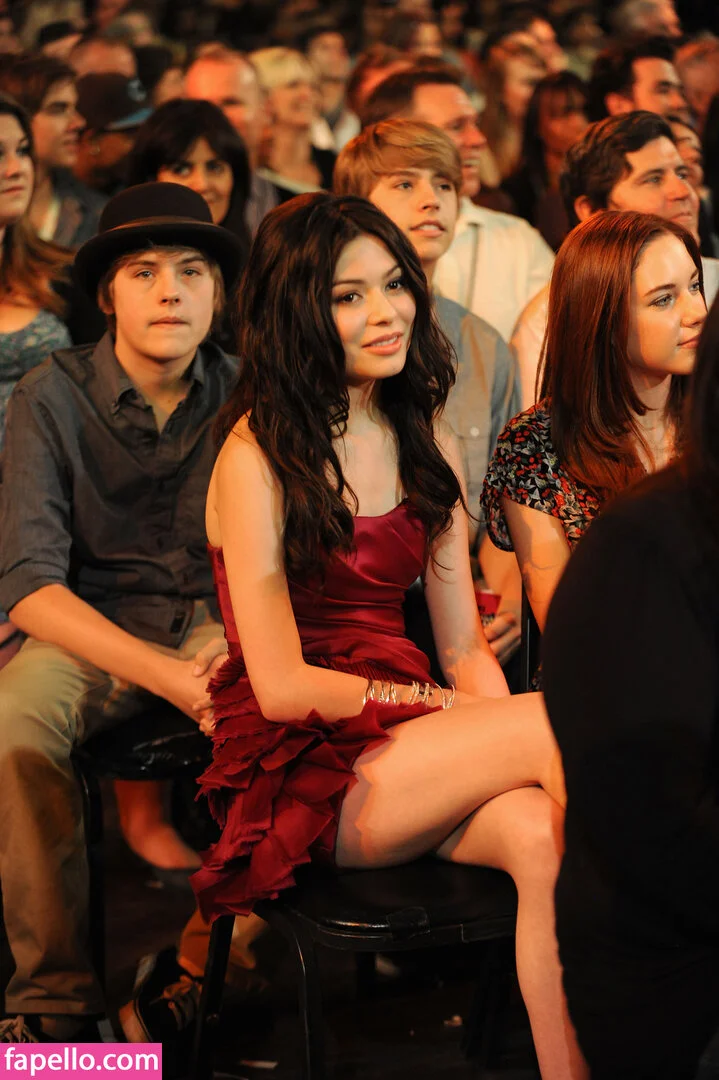 Miranda Cosgrove Onlyfans Photo Gallery 