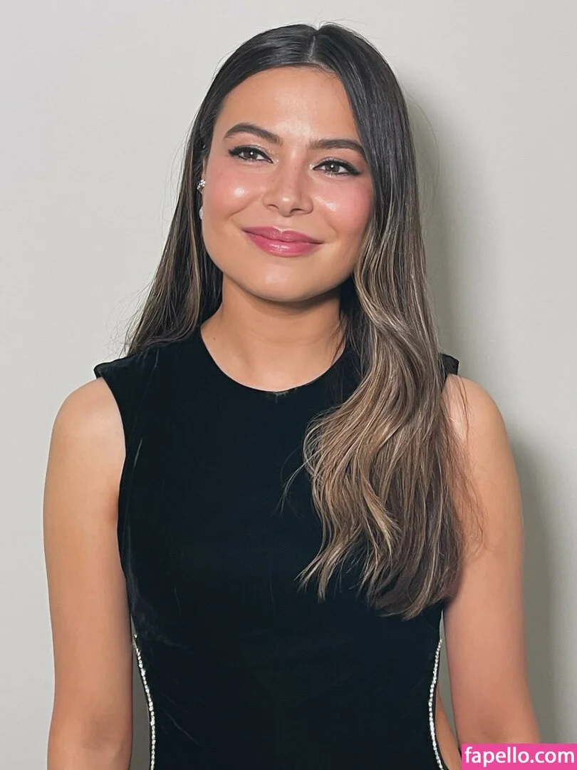 Miranda Cosgrove Onlyfans Photo Gallery 