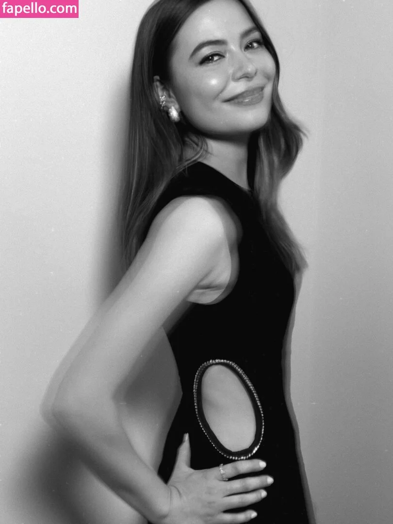 Miranda Cosgrove Onlyfans Photo Gallery 