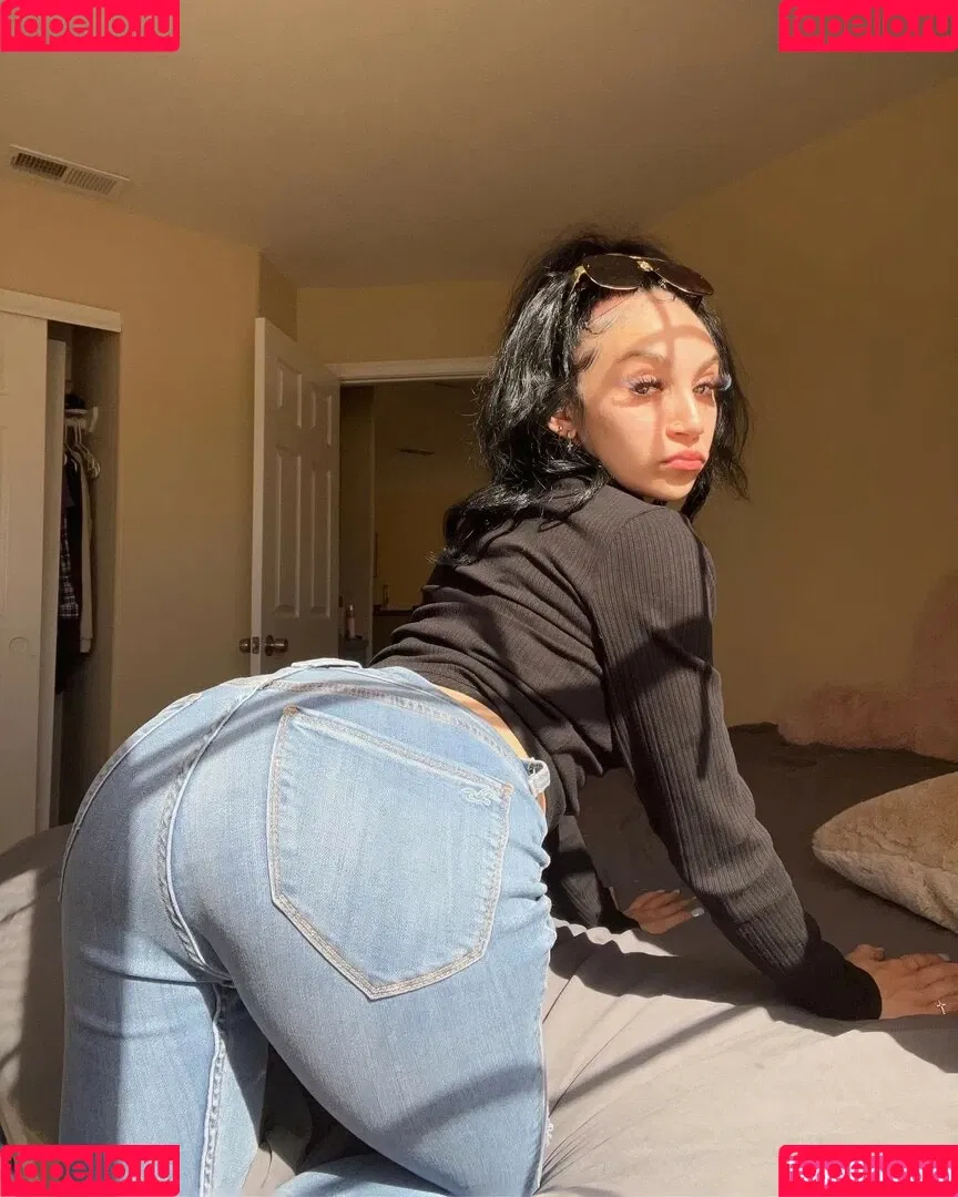 Therealjaasrenee Onlyfans Photo Gallery 