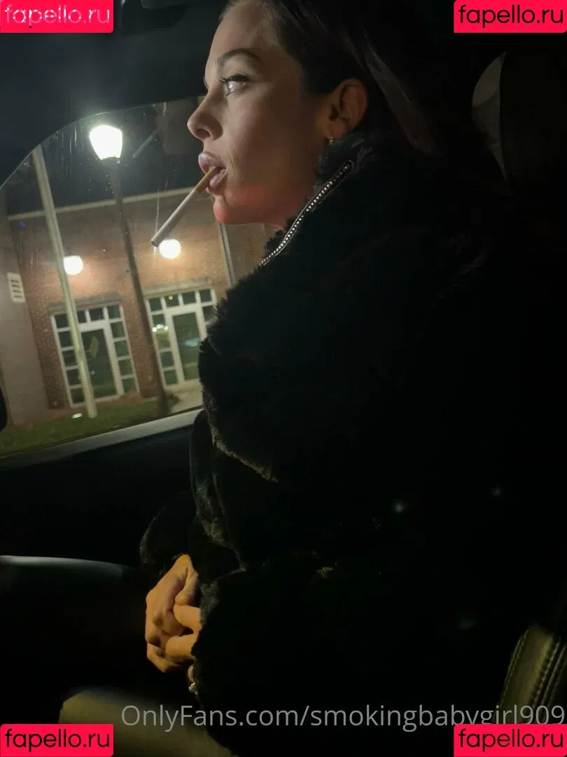 smokingbabygirl99 Onlyfans Photo Gallery 