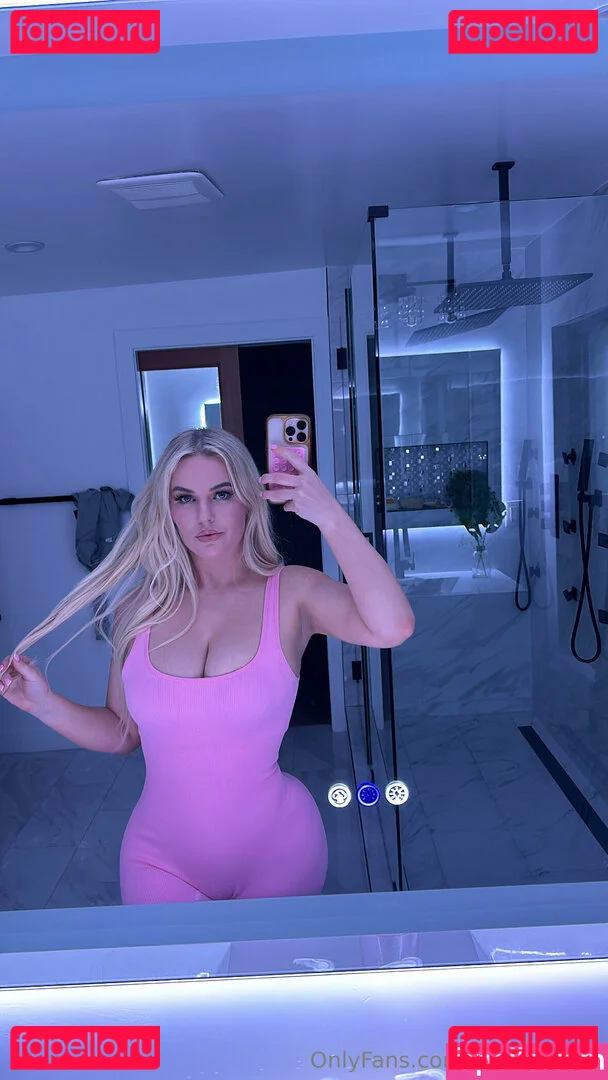 Slimthickvic Onlyfans Photo Gallery 