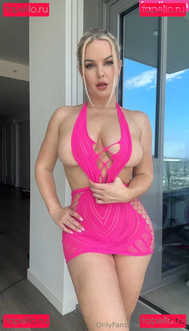 Slimthickvic Onlyfans Photo Gallery 