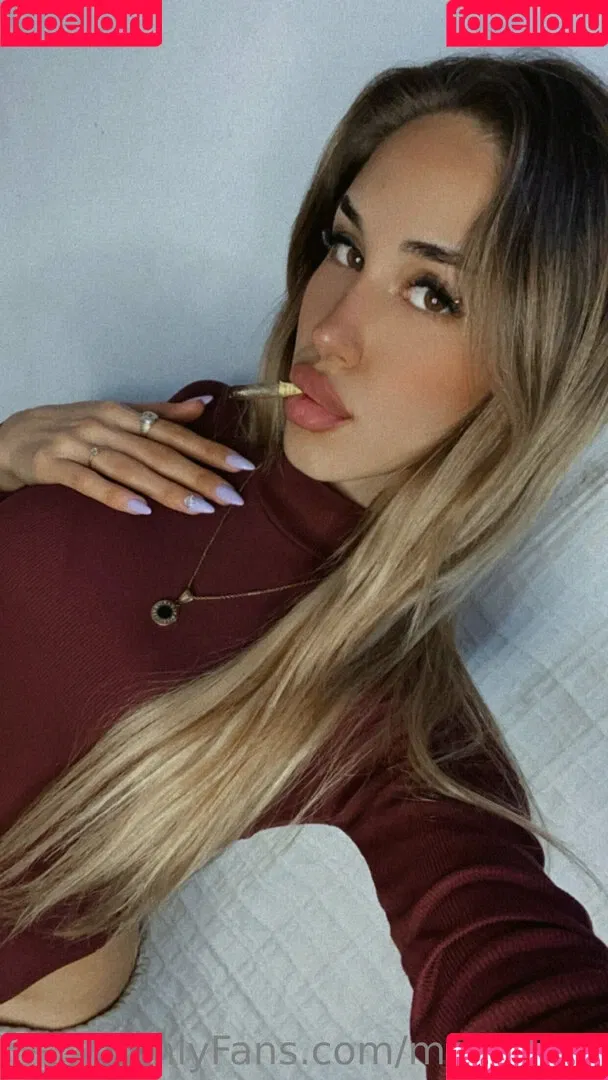 molly4.20 Onlyfans Photo Gallery 
