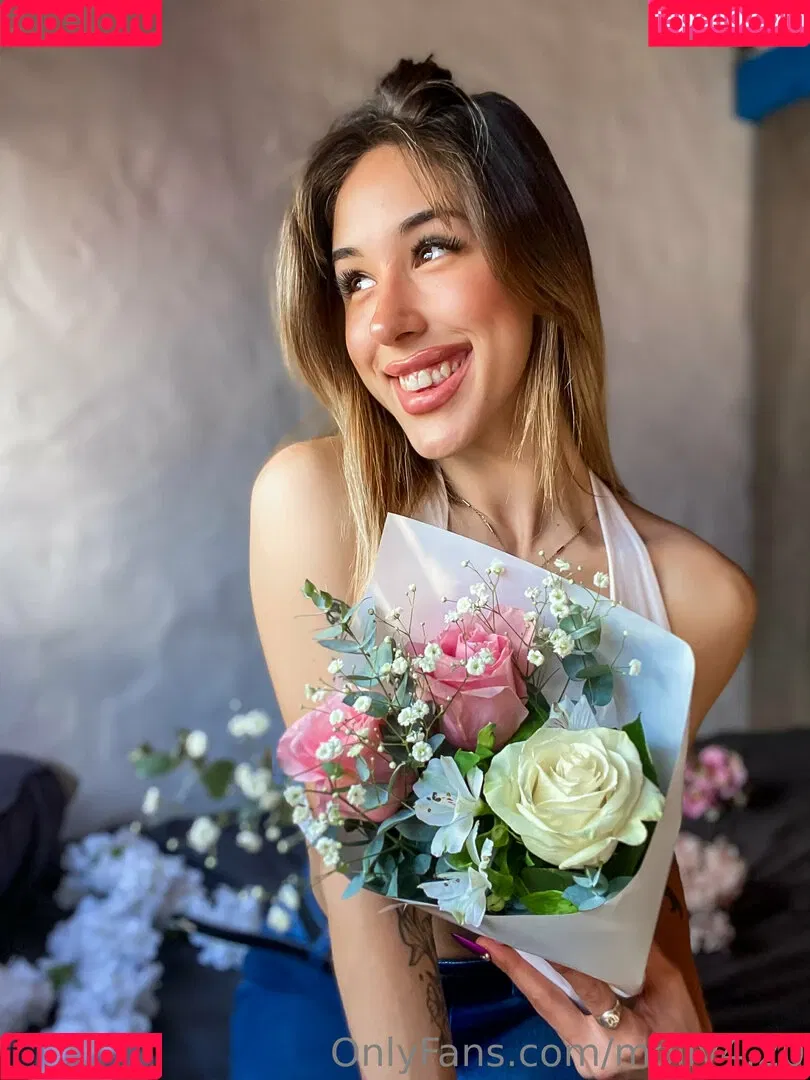 molly4.20 Onlyfans Photo Gallery 