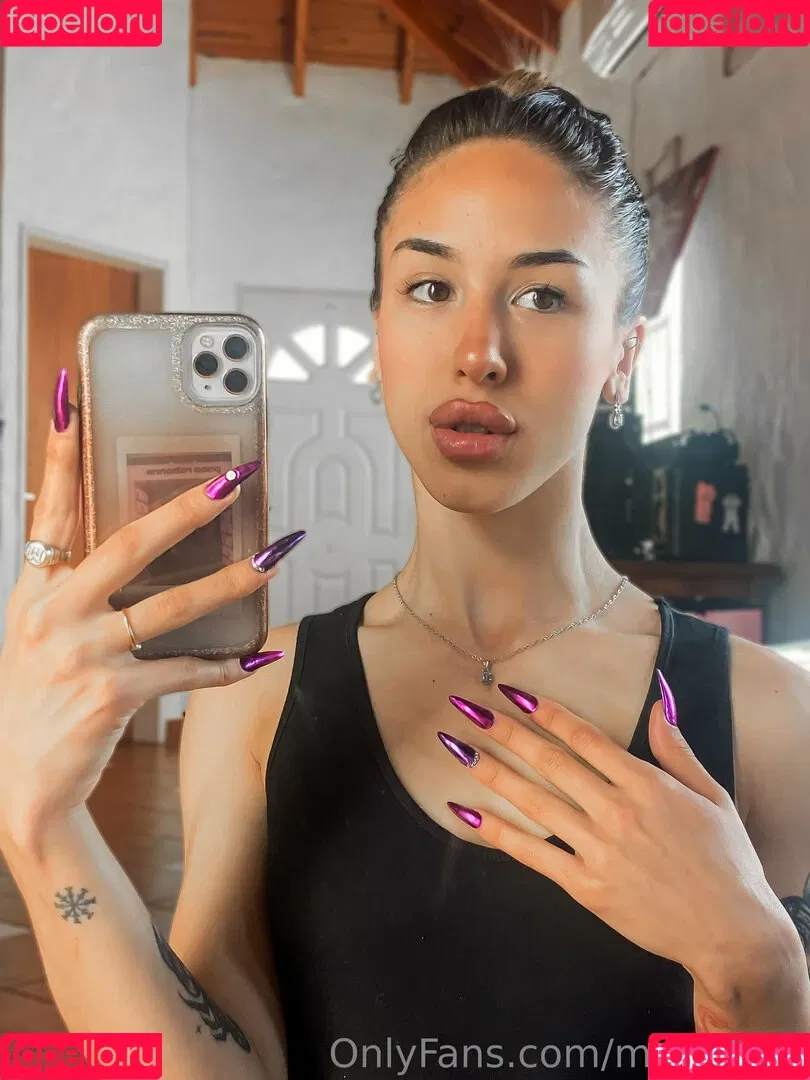 molly4.20 Onlyfans Photo Gallery 