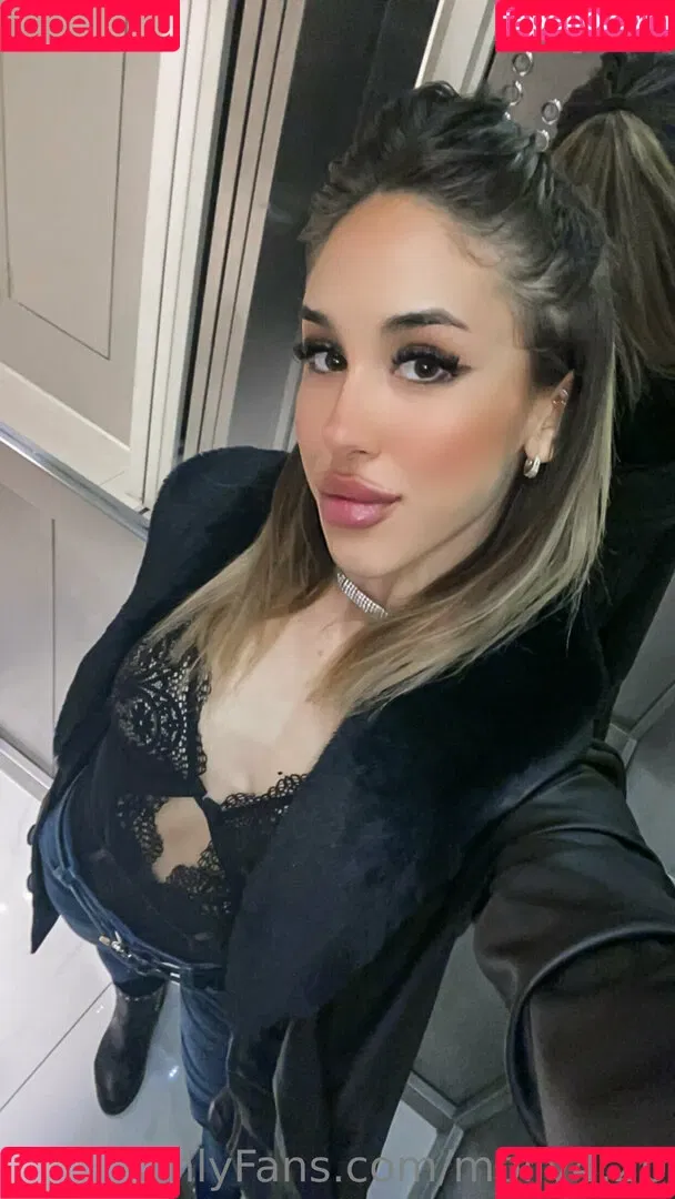 molly4.20 Onlyfans Photo Gallery 
