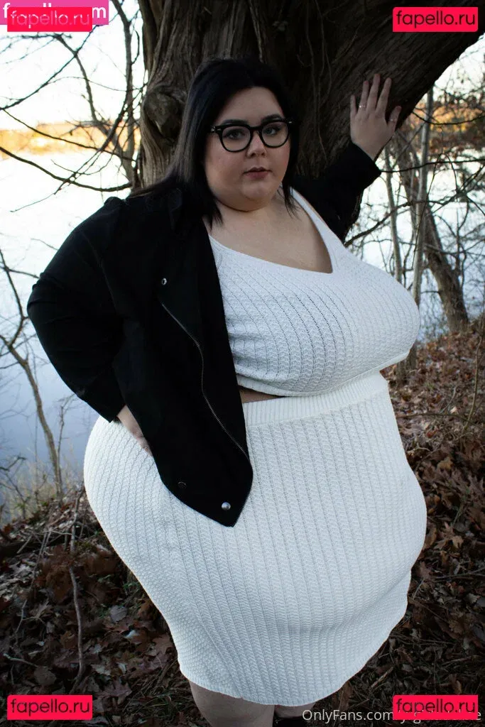 gothgfadeline Onlyfans Photo Gallery 