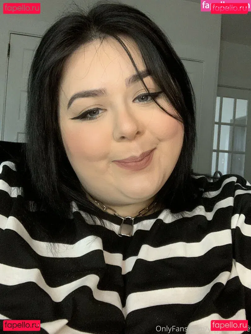 gothgfadeline Onlyfans Photo Gallery 