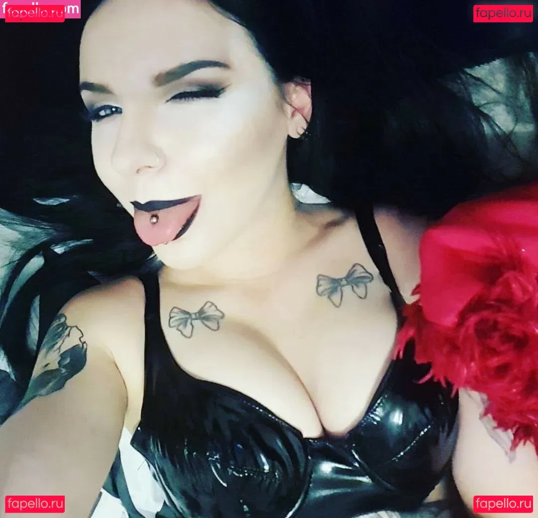 thrashmetaldoll Onlyfans Photo Gallery 