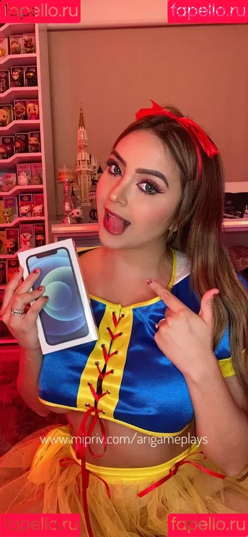 Ari Game Plays Onlyfans Photo Gallery 