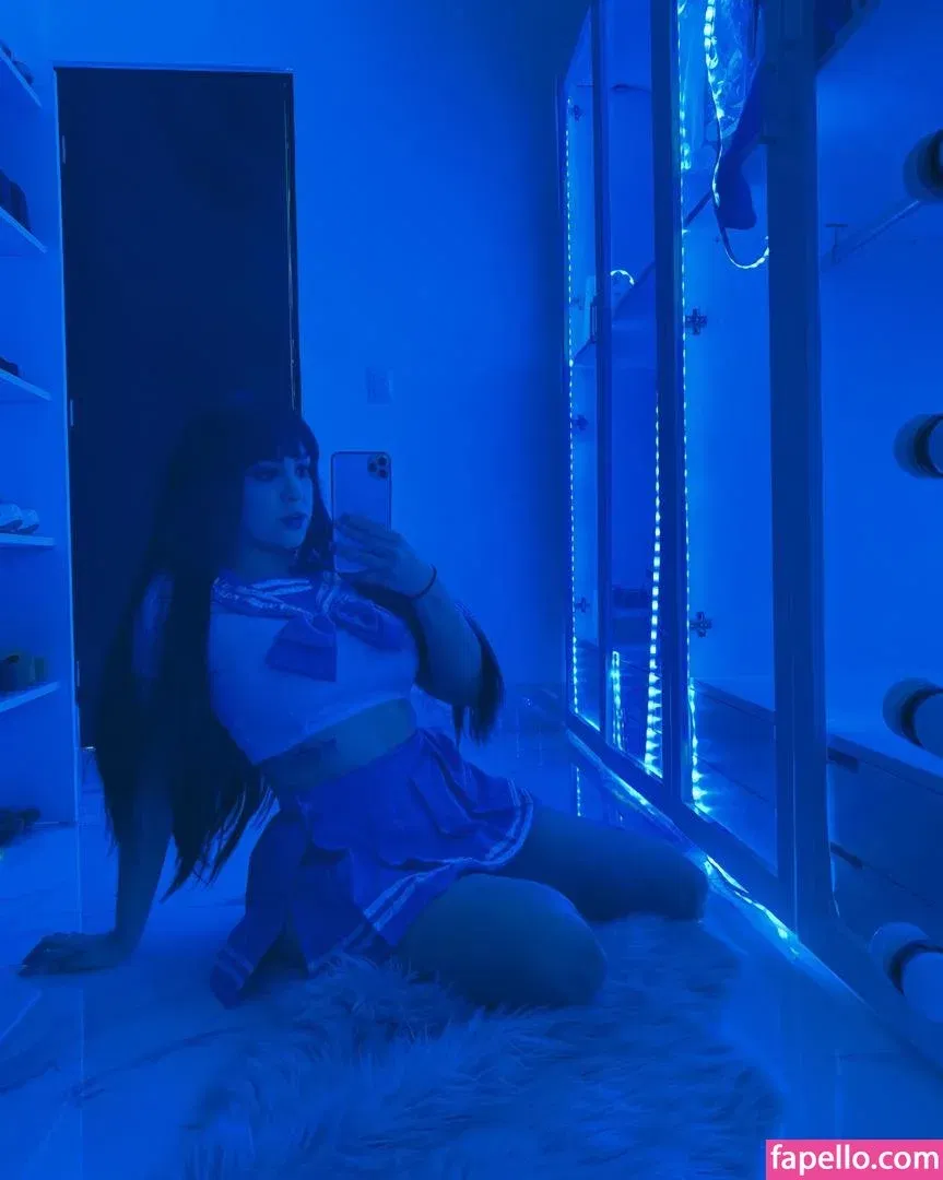 Ari Game Plays Onlyfans Photo Gallery 