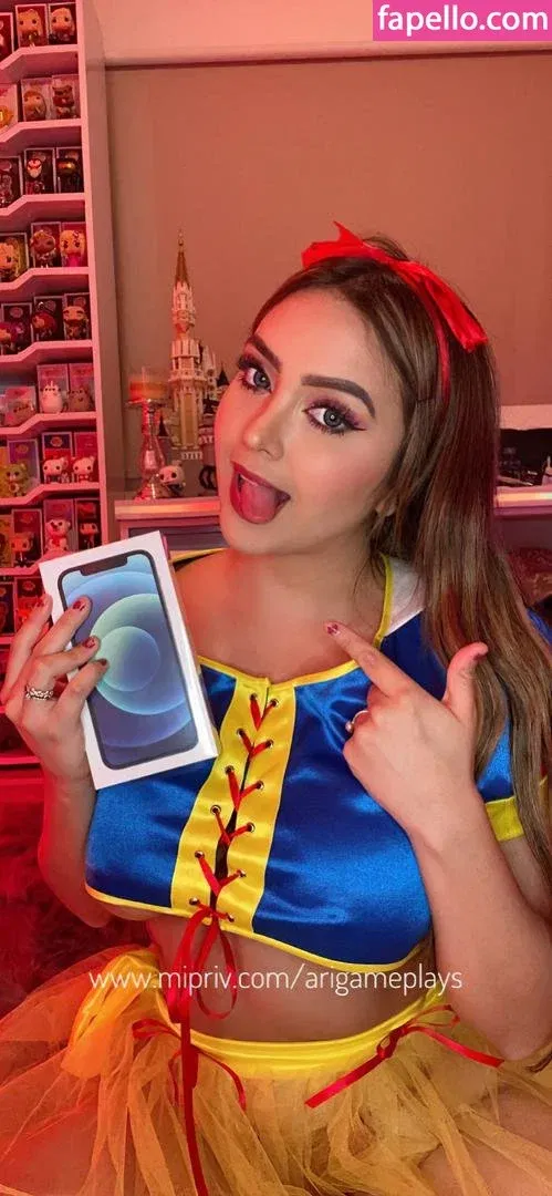 Ari Game Plays Onlyfans Photo Gallery 