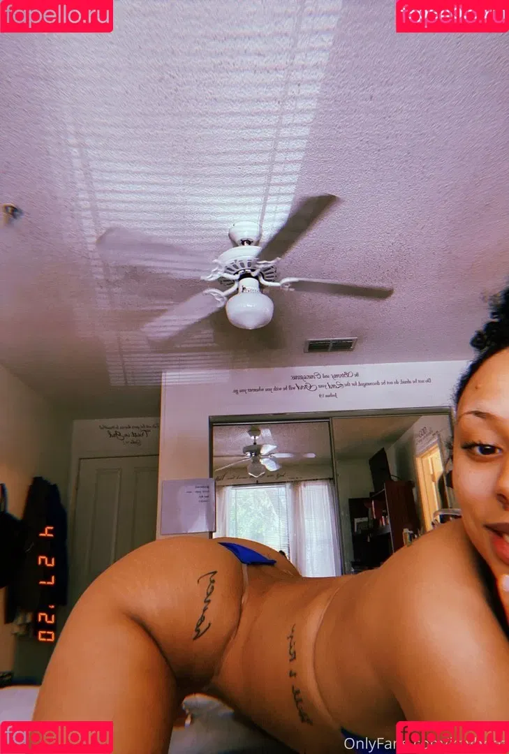 Kaybooz Onlyfans Photo Gallery 