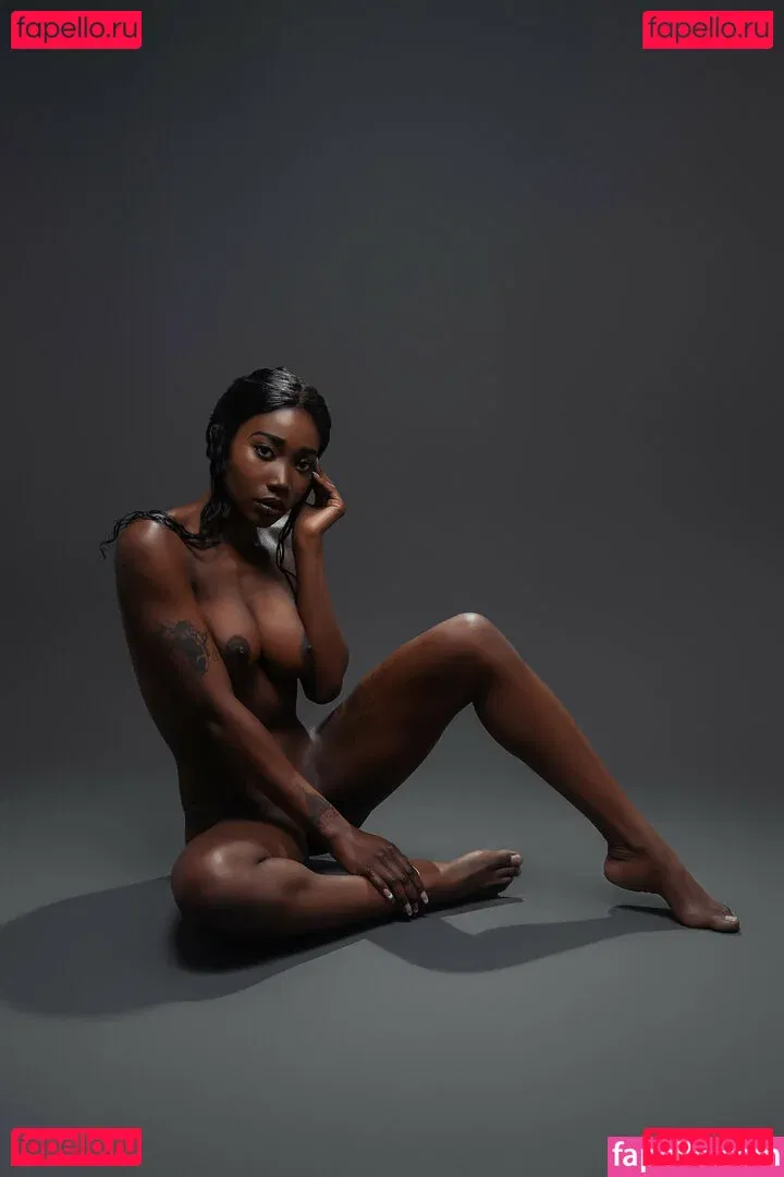 Mimi Desuka Onlyfans Photo Gallery 