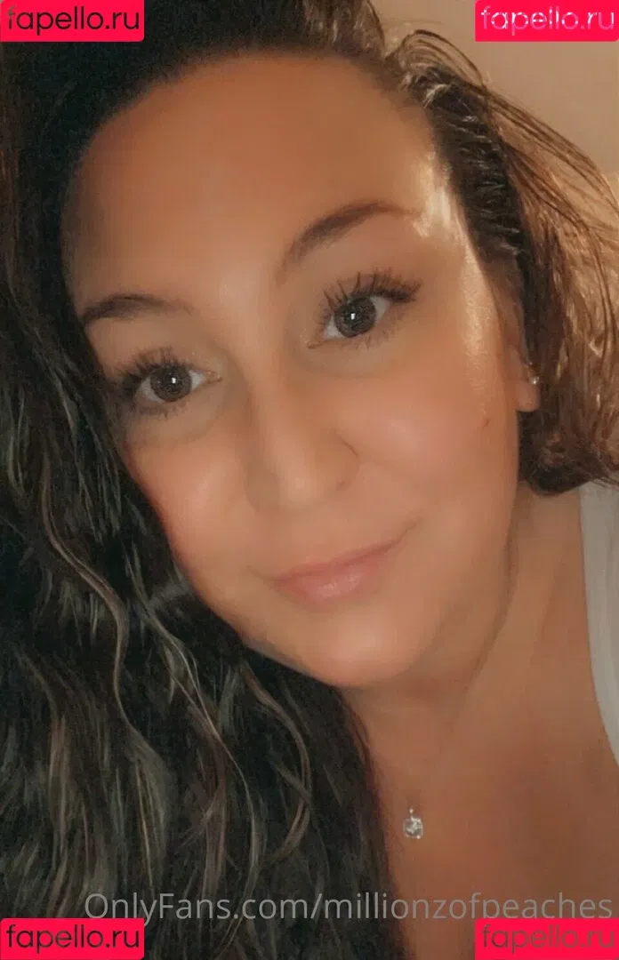 millionzofpeaches Onlyfans Photo Gallery 