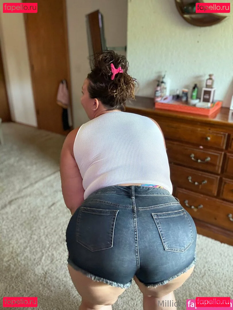 millionzofpeaches Onlyfans Photo Gallery 