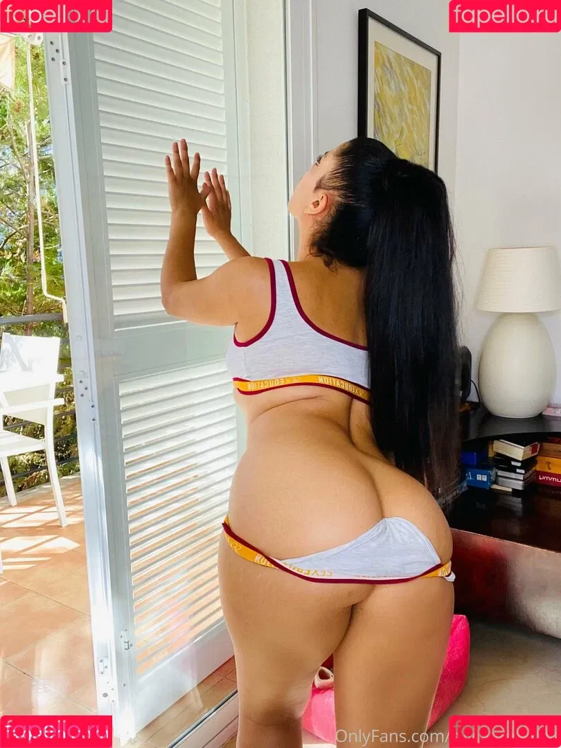 emile_girlfriend Onlyfans Photo Gallery 