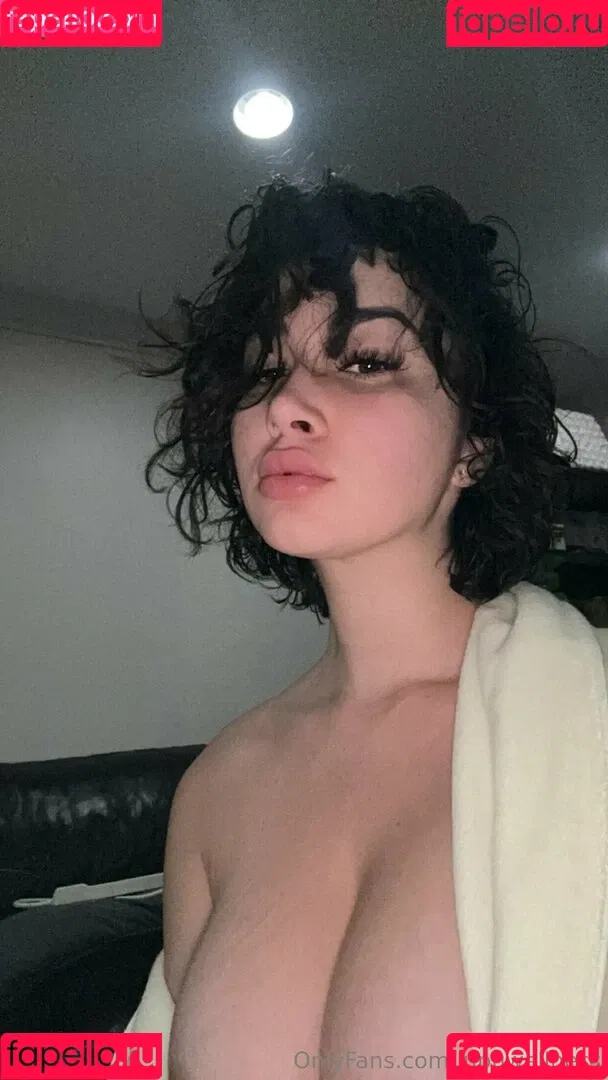 Liz Onlyfans Photo Gallery 