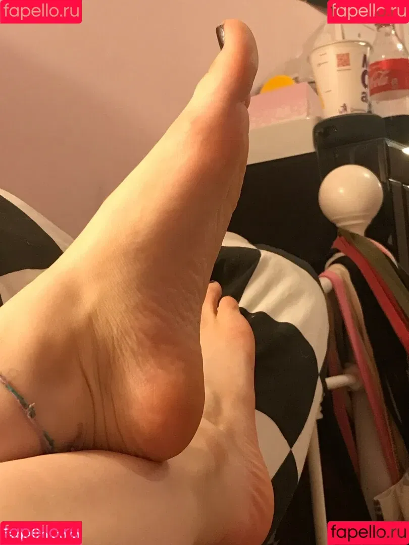 Hahahahelp_me Onlyfans Photo Gallery 