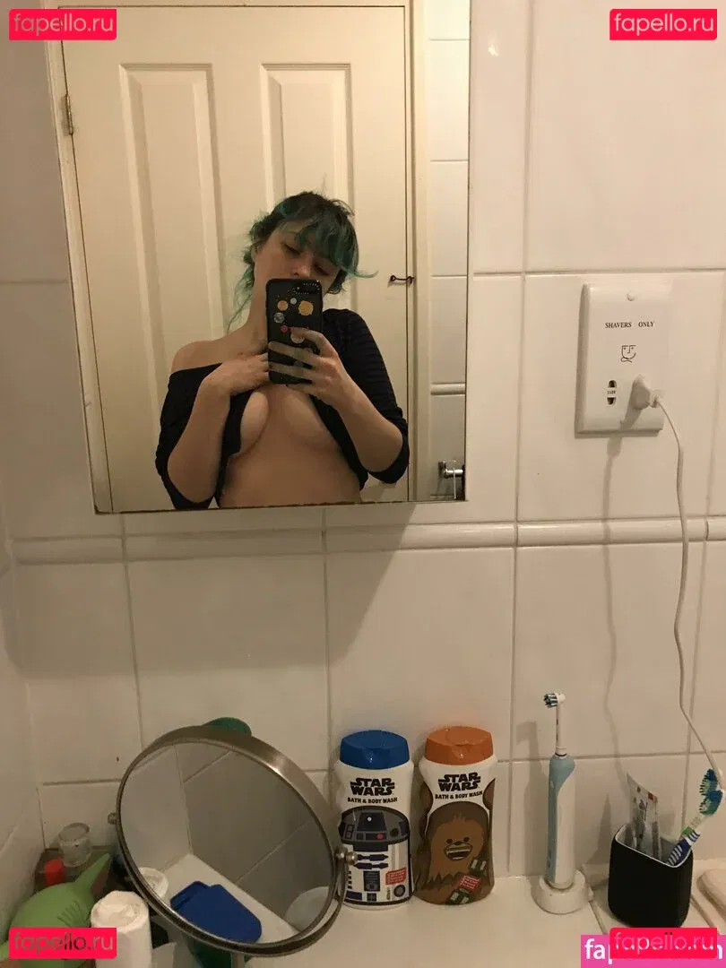 Hahahahelp_me Onlyfans Photo Gallery 