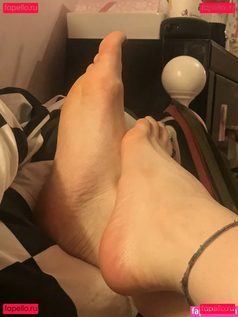 Hahahahelp_me Onlyfans Photo Gallery 