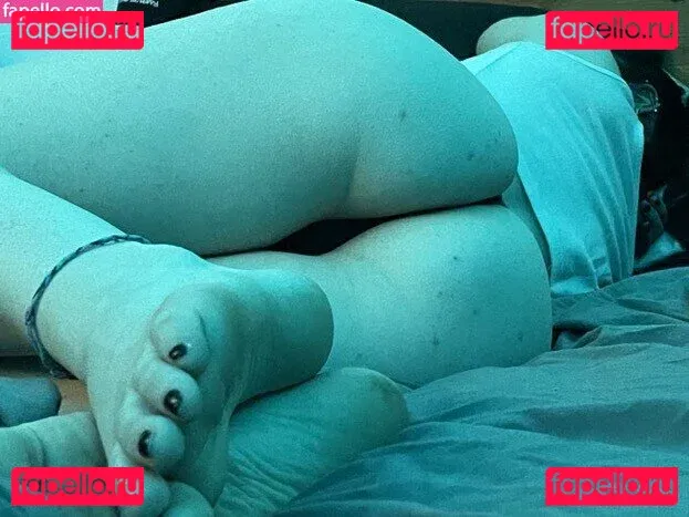 Hahahahelp_me Onlyfans Photo Gallery 