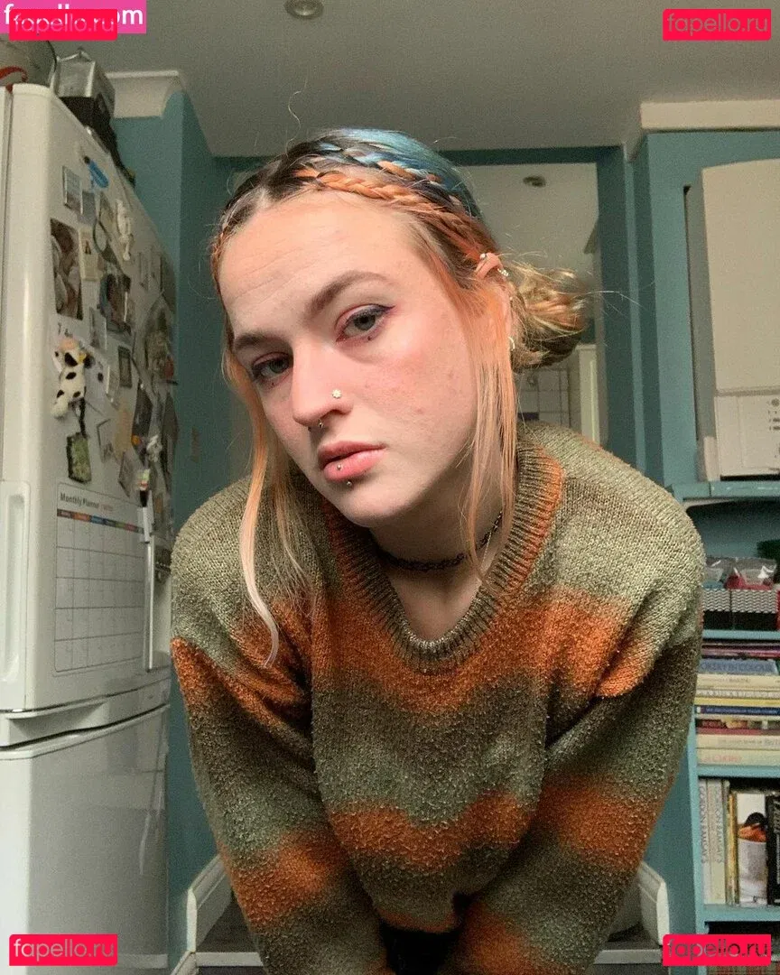 Hahahahelp_me Onlyfans Photo Gallery 