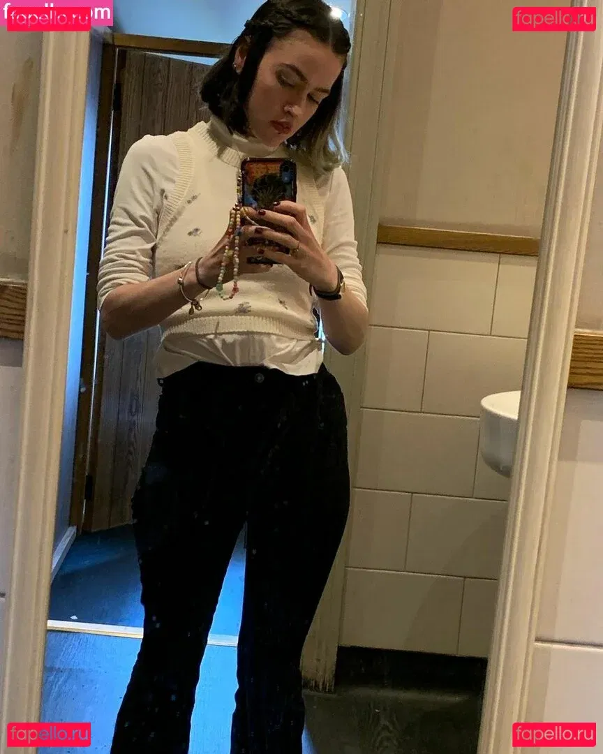 Hahahahelp_me Onlyfans Photo Gallery 