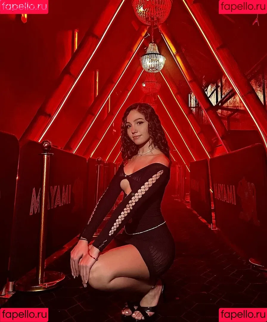 Leslie Machin Onlyfans Photo Gallery 