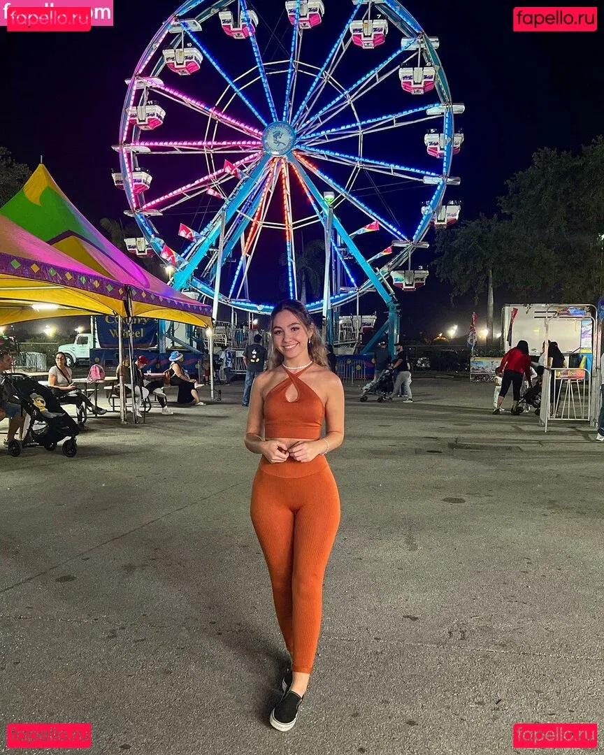 Leslie Machin Onlyfans Photo Gallery 