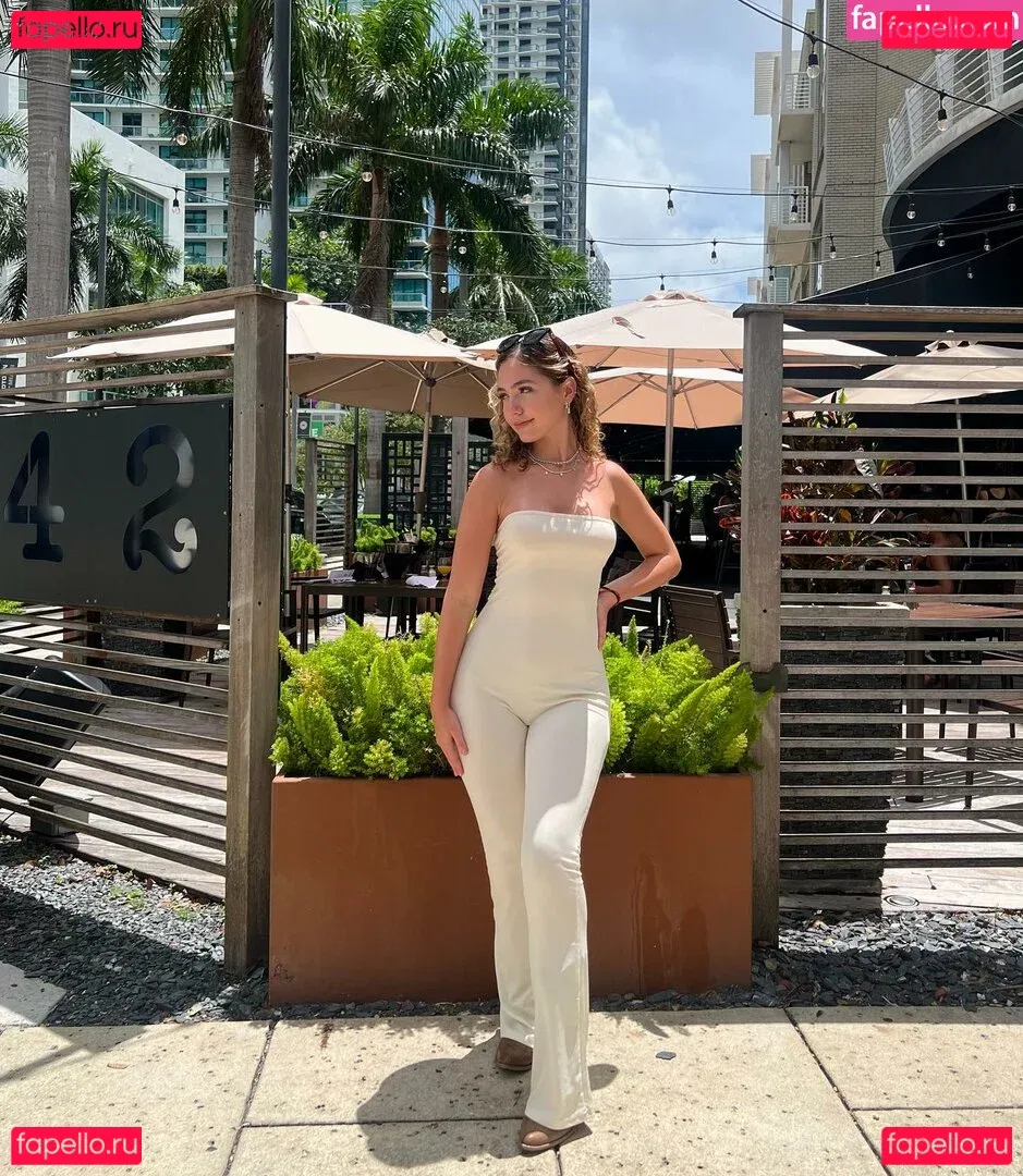 Leslie Machin Onlyfans Photo Gallery 