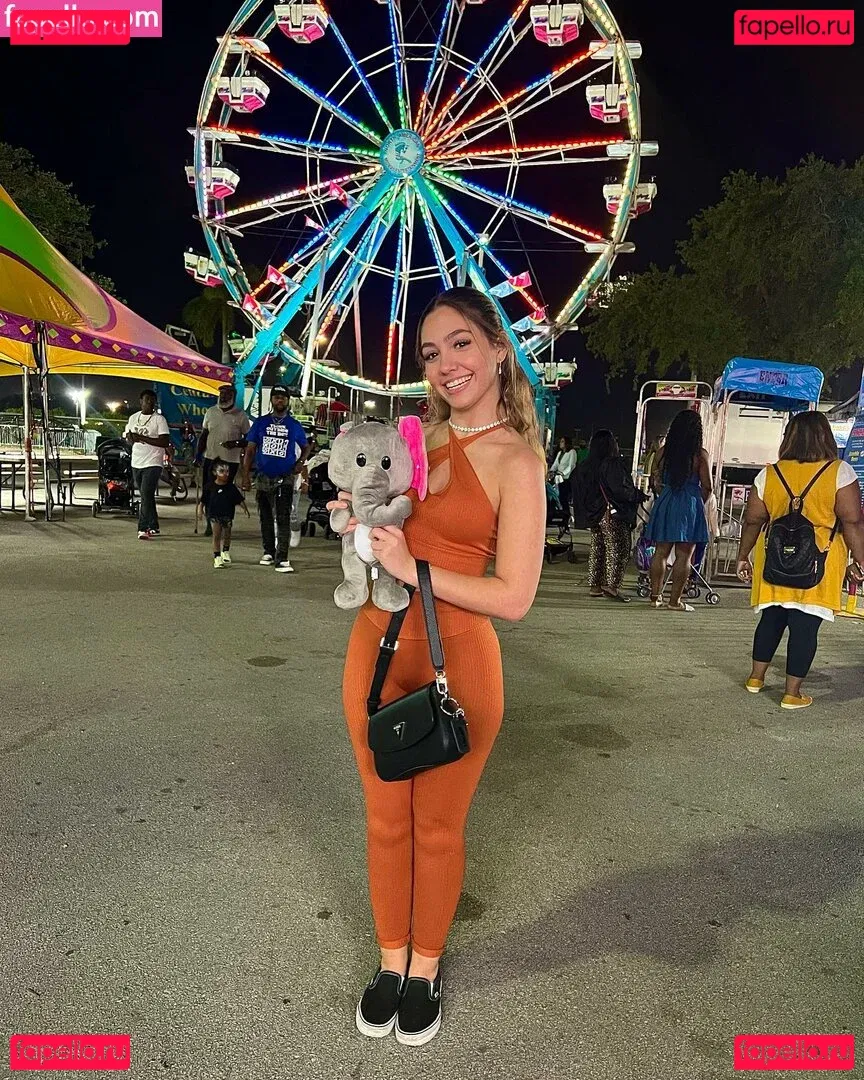 Leslie Machin Onlyfans Photo Gallery 