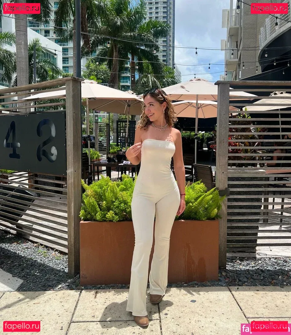 Leslie Machin Onlyfans Photo Gallery 