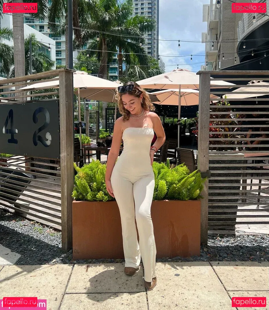 Leslie Machin Onlyfans Photo Gallery 