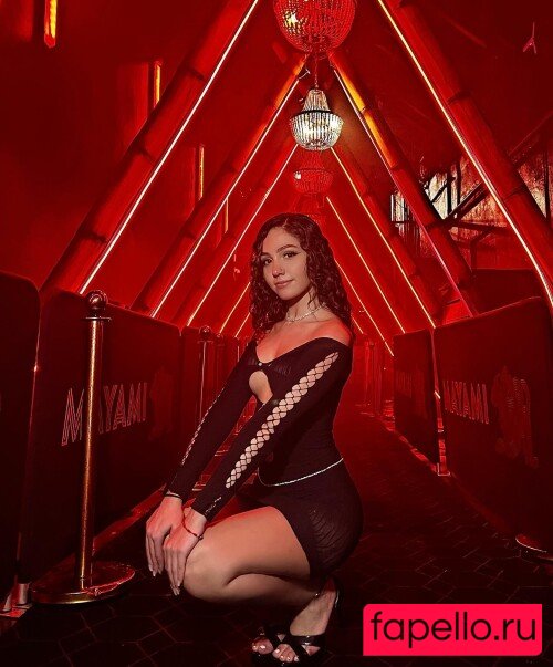 Leslie Machin Onlyfans Photo Gallery 