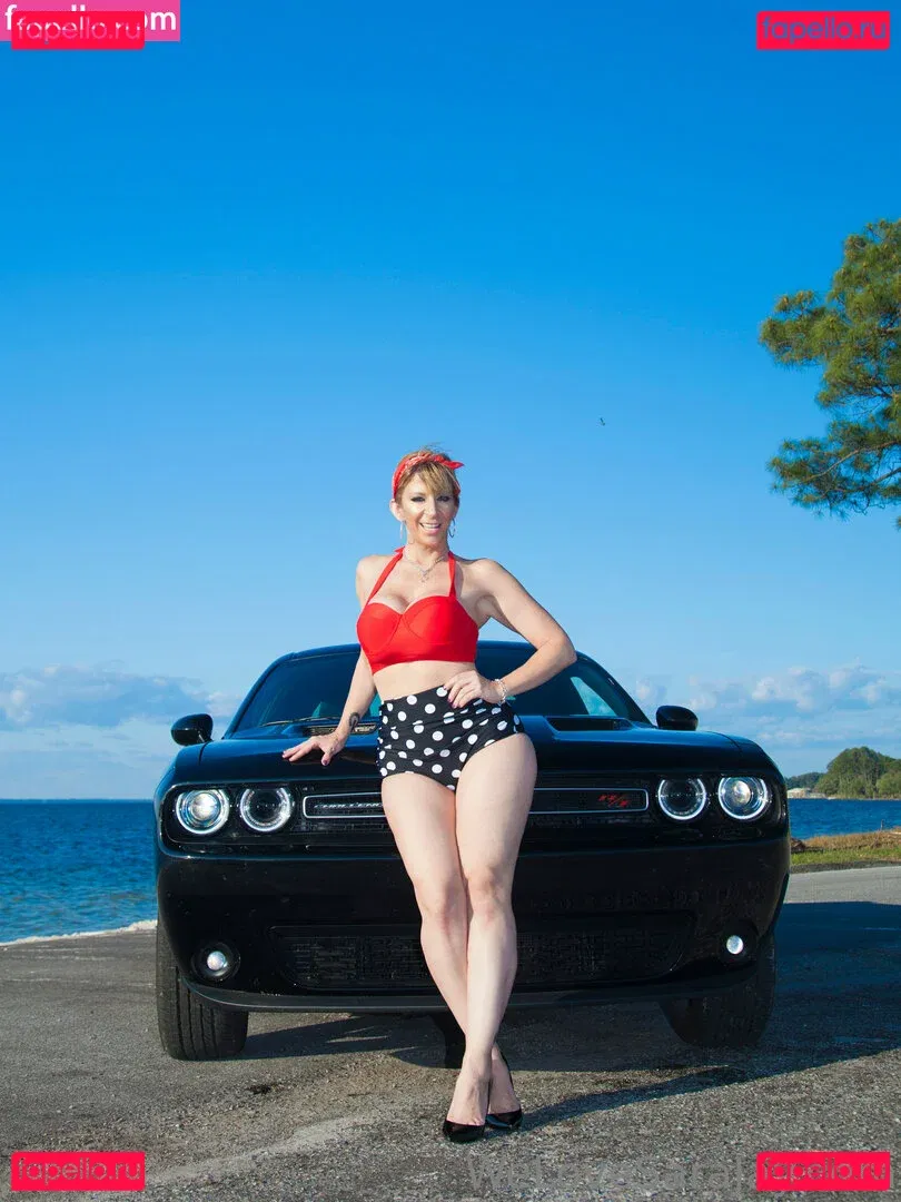 sarajayfree Onlyfans Photo Gallery 