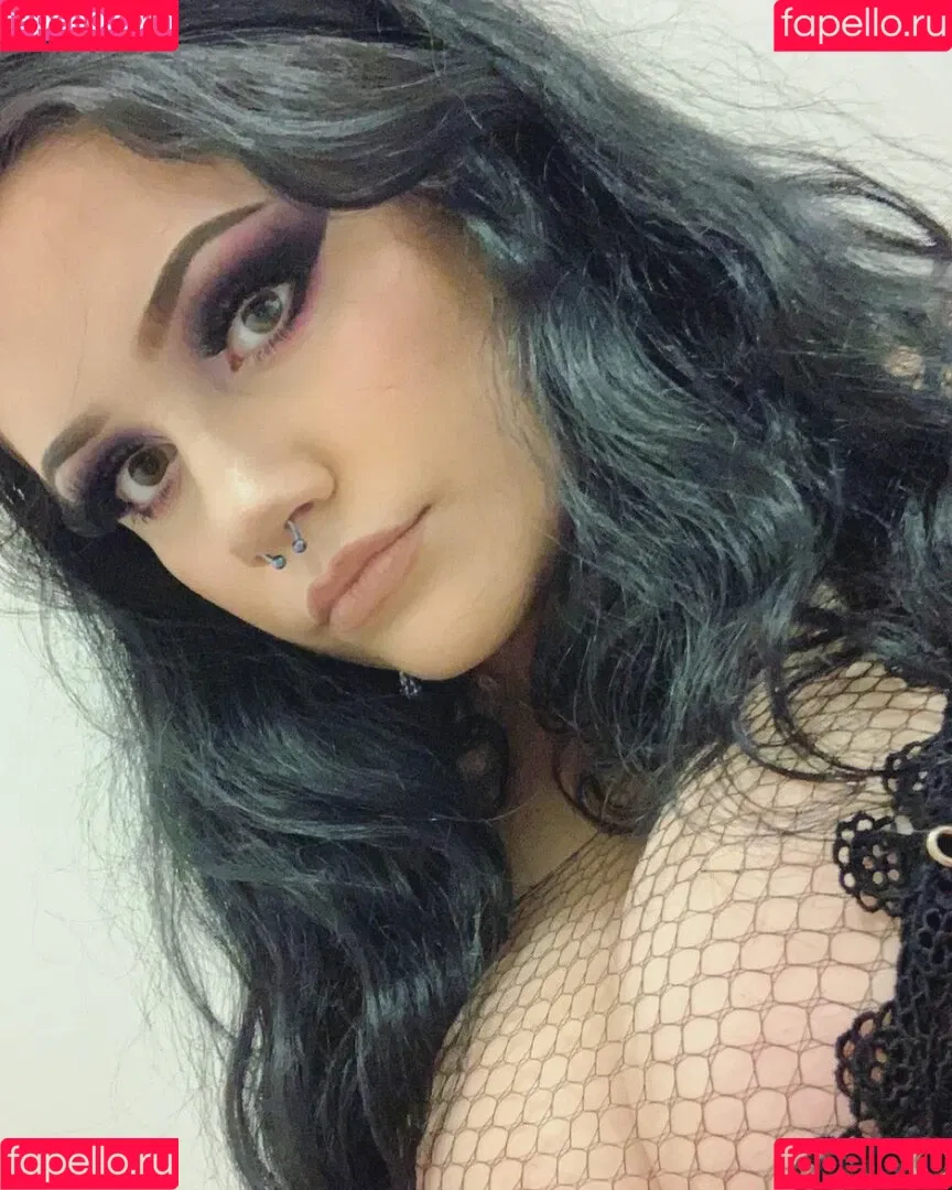 Brokenteenagedreams Onlyfans Photo Gallery 