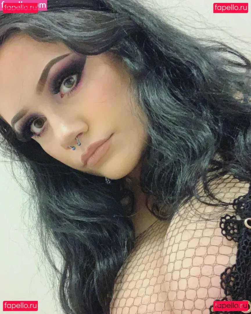 Brokenteenagedreams Onlyfans Photo Gallery 